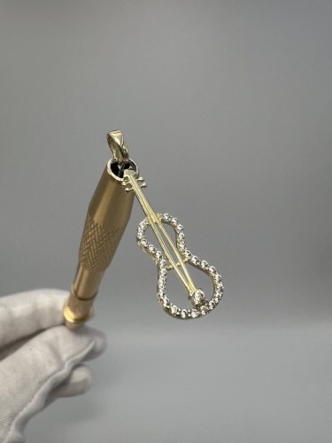 zlota-przywieszka-z-cyrkoniami-zloto-z-drugiej-reki-gold-jubiler-bizuteria-uzywana-ze-zlota-3.jpg