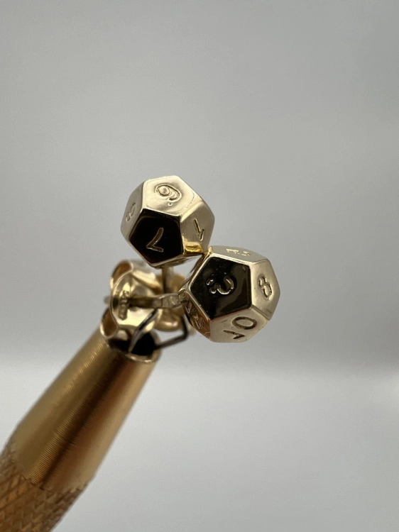 uzywane-zlote-kolczyki-sztyfty-gold-bizuteria-z-drugiej-reki-jubiler-4.jpg