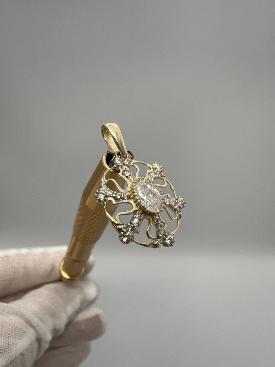 zlota-przywieszka-z-cyrkoniami-uzywana-przywieszka-z-drugiej-reki-gold-jubiler-zloto-bizuteria-zawieszka-uzywana-second-hand-gold-3.jpg