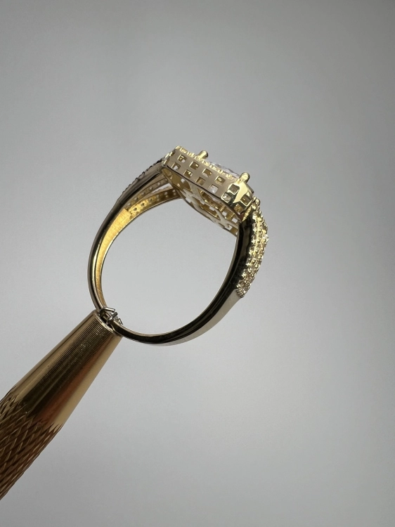 zloty-pierscionek-z-cyrkoniami-gold-jubiler-zlota-bizuteria-z-drugiej-reki-second-hand-gold-2.jpg