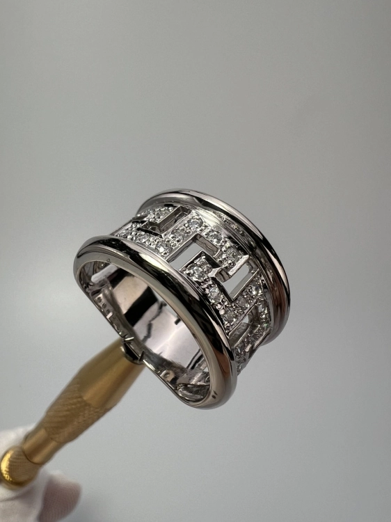zloty-pierscionek-biale-zloto-odnowiony-pierscionek-z-cyrkoniami-bizuteria-premium-zloto-z-drugiej-reki-jubiler-odswiezony-pierscionek-second-hand-gold-4.jpg