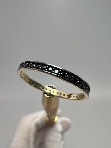 zloty-pierscionek-z-drobnymi-czarnymi-cyrkoniami-zlota-bizuteria-z-drugiej-reki-odnowione-zloto-second-hand-gold-jubiler-3.jpg
