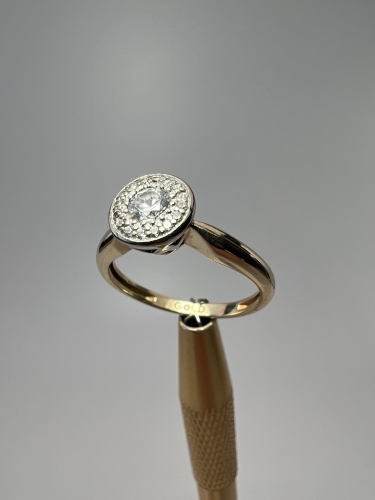 zloty-pierscioek-z-drugiej-reki-jubiler-odnowiona-zlota-bizuteria-z-cyrkoniami-second-hand-gold-2.jpg