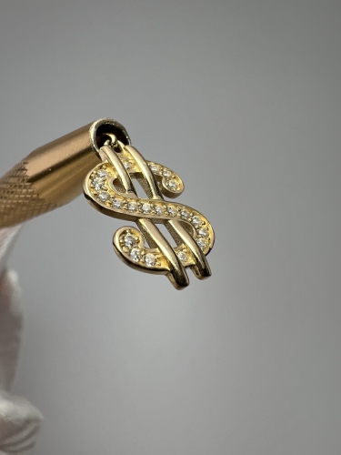 zlota-przywieszka-dolar-z-cyrkoniami-zloto-z-drugiej-reki-odnowiona-zlota-bizuteria-second-hand-gold-jubiler-1.jpg