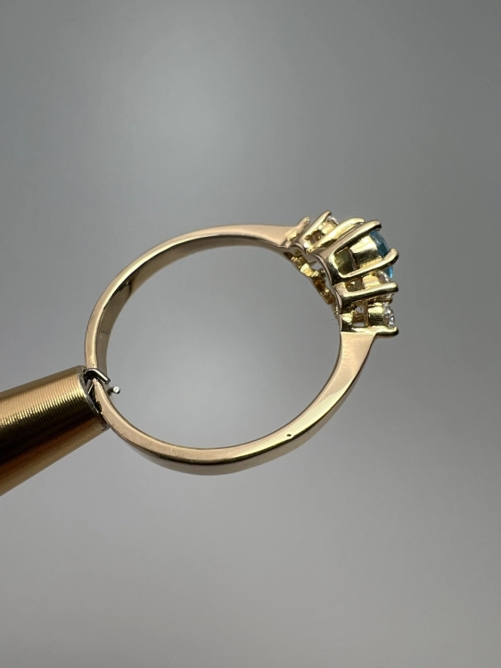 zloty-pierscionek-z-ametystem-i-cyrkoniami-second-hand-gold-odnowiona-zlota-bizuteria-z-drugiej-reki-jubiler-zloto-2.jpg