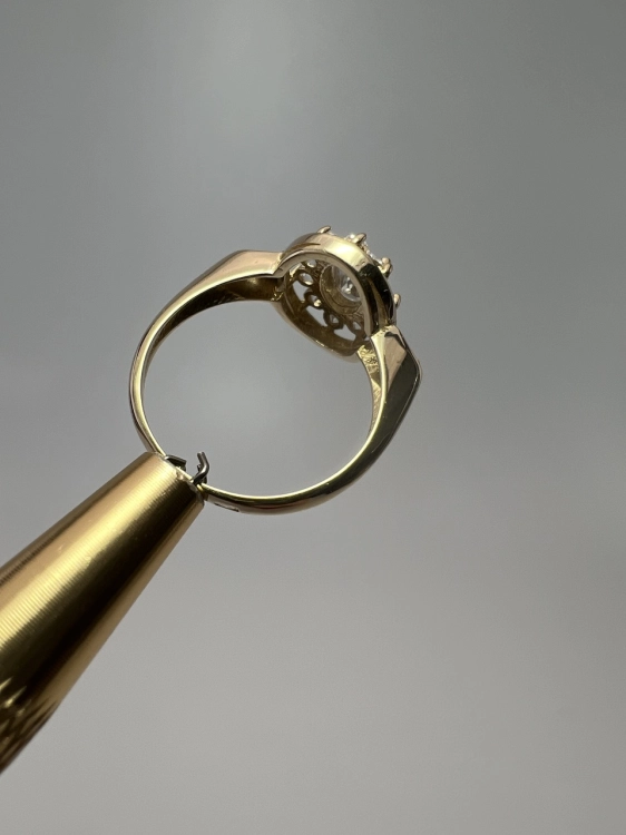 zloty-pierscionek-z-cyrkoniami-odnowiona-zlota-bizuetria-z-drugiej-reki-second-hand-gold-jubiler-6.jpg