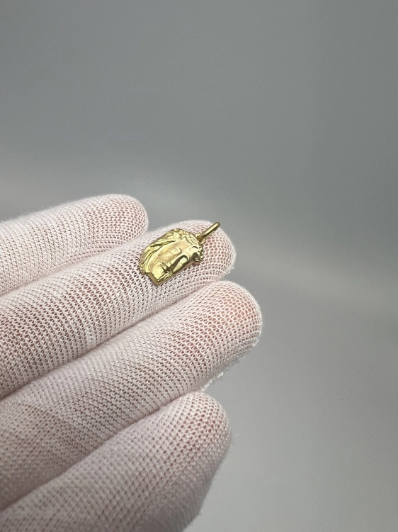 uzywana-odnowiona-zlota-przywieszka-medalik-z-wizerunkiem-jezusa-second-hand-gold-jubiler-2.jpg
