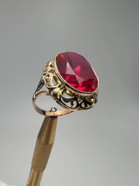 zloty-odnowiony-pierscionek-vintage-zlota-bizuteria-z-drugiej-reki-second-hand-gold-pierscionek-z-malinowym-oczkiem-zloto-z-drugiej-reki-bizuteria-vintage-3.jpg