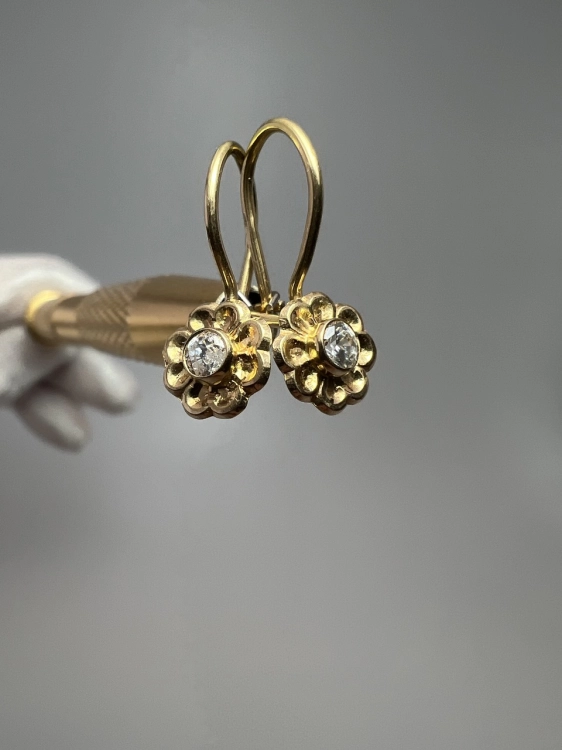 zlote-kolczyki-wiszace-kiwatuszki-z-cyrkoniami-odnowiona-bizuteria-ze-zlota-kolczyki-z-drugiej-reki-second-hand-gold-jubiler-zloto-585-2.jpg
