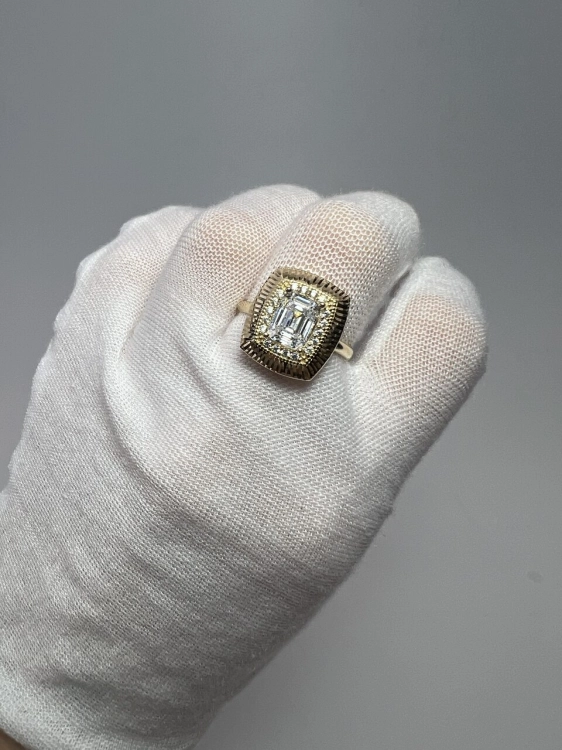 zloty-pierscionek-z-cyrkoniami-z-kwadratowa-cyrkonia-odnowiona-bizuteria-ze-zlota-second-hand-gold-prawdziwe-zloto-585-10.jpg