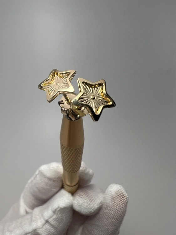zlote-kolczyki-sztyfty-gwiazdki-odnowiona-bizuteria-ze-zlota-second-hand-gold-jubiler-1.jpg