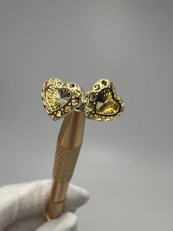 zlote-kolczyki-sztyfty-azurowe-zdobione-serca-serduszka-zlota-bizuteria-odnowiona-z-drugiej-reki-prawdziwe-zloto-585-second-hand-gold-jubiler-5.jpg