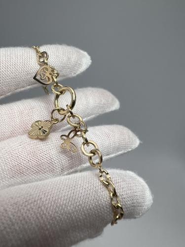zlotabransoletka-zlota-bransoletka-zlot-bizuteria-elegancka-styl-moda-celebrytka-bizuteria-luksusowabizuteria-eleganckadamska-prezentdlaniej-gold-kobiecystylpomyslnaprezent-konieczyna-serce-kwiatek-5.jpg