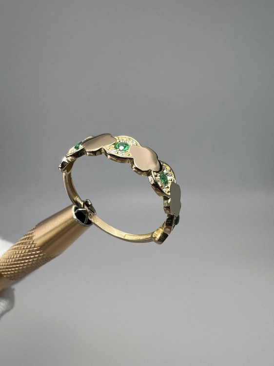 pierscionek-zlotypierscionek-cyrkonie-obraczka-zielonekamienie- bizuteria-jubiler-585- gold-secondhangold-prezent-sklep-okazja-taniezloto-uzywany-zlotabizuteria-goldjewelry-prezentdlaniej-koniczyna-4.jpg