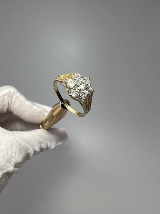 pierscionek-zlotypierscionek-cyrkonia-kwiatek-pierscionekkwiatek bizuteria-jubiler-585- gold-secondhangold-prezent-sklep-okazja-taniezloto-uzywany-zlotabizuteria-goldjewelry-prezentdlaniej-zareczyny6.jpg