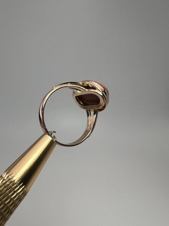 pierscionek-zloty-z-kamieniem-piasek-pustyni-jubiler-585-second-hand-gold-prezent-sklep-okazja-tanie-zloto-zlota-bizuteria-pierscionek-z drugiej-reki-6.jpg
