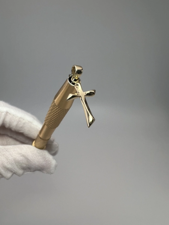 krzyzyk-zloty-krzyzyk-zlota-bizuteria-dewocjonalia-prezent-chrzest-zloto-585-second-hand-gold-zawieszka-jubiler-meski-krzyzyk-krzyz-tanie-zloto-odnowione-5.jpg