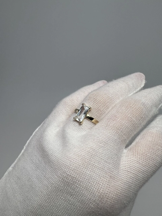 second-hand-gold-jubiler-bizuteria-585-zloto-z-drugiej-reki-odnowione-zloty-pierscionek-z-prostokatnym-kamieniem-rozmiar-15-7.jpg