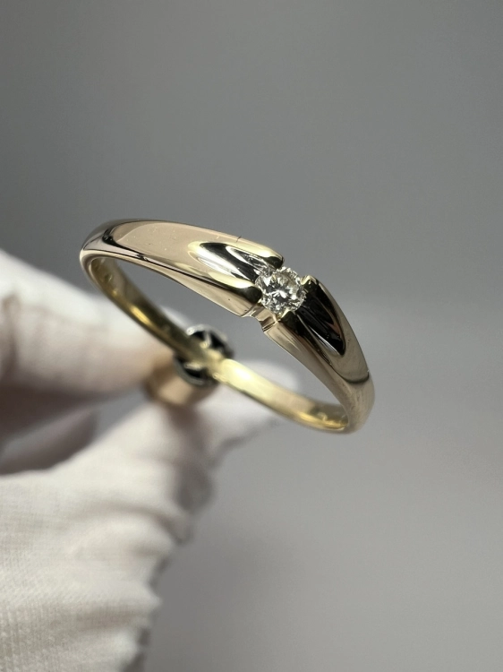 second-hand-gold-jubiler-zloto-585-bizuteria-odnowiona-z-drugiej-reki-wyjatkowa-najlepsza-cena-pierscionek-z-diamentem-klasyczny-rozmiar-18-7.jpg